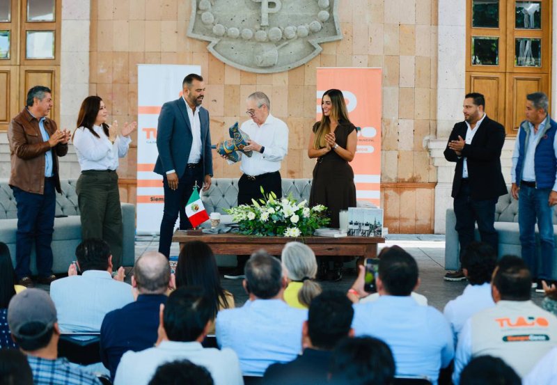 Enrique Ibarra destaca legado de Mariano Otero en Tlajomulco 
